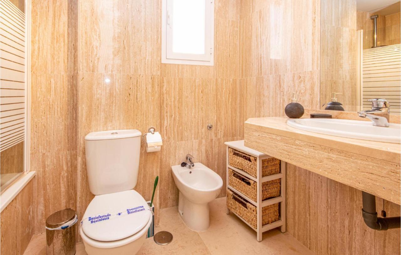 Awesome Apartment In Elviria With Wifi マルベーリャ エクステリア 写真